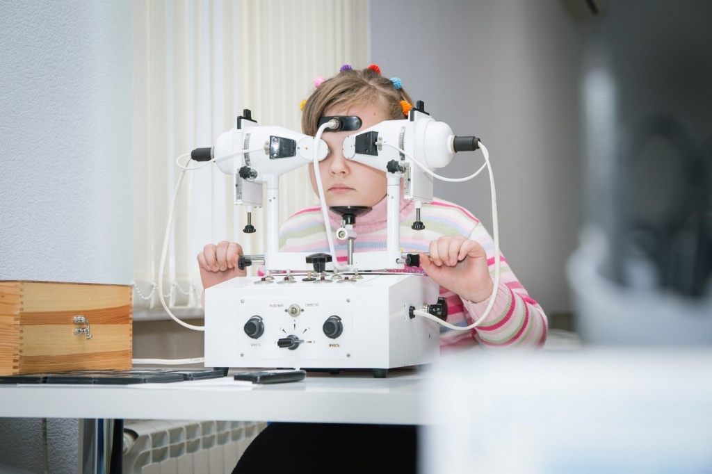 Аппаратное лечение патологий органов зрения